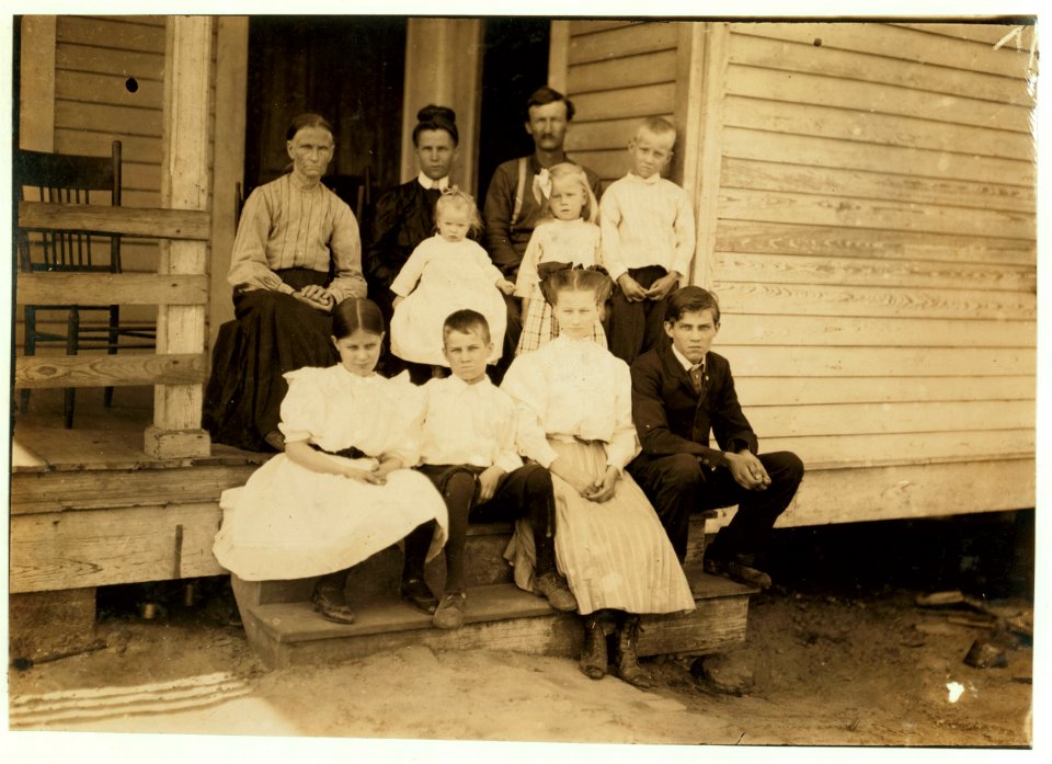 Dependent (able-bodied) parents. Family of Robert Barnes, E. 15 Magnolia, Miss. Father works irregularly. 'I supplies places in the mill when others are gone.' Been here two months, Worked a LOC nclc.02090