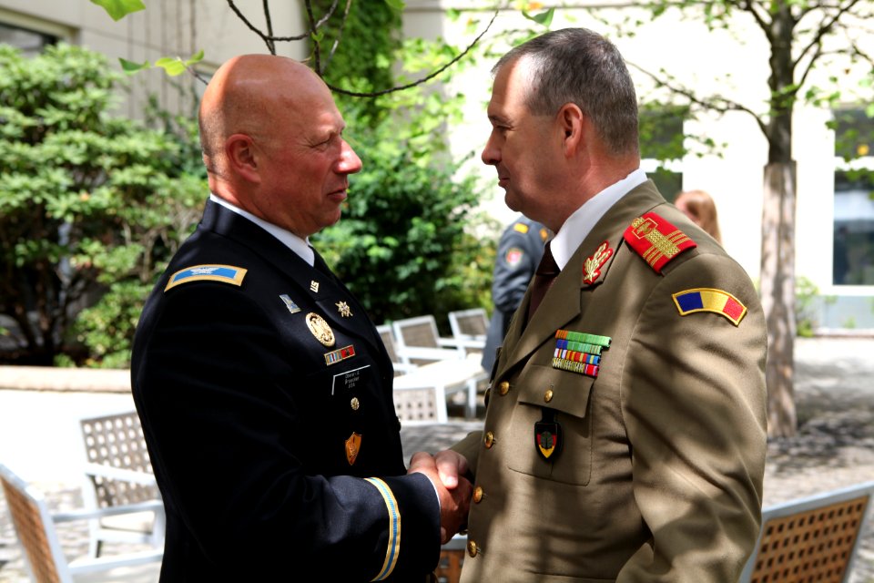 Departure of Defense Attache Broecker and Award Ceremony Oberst Finck IMG 3558 (19709187412)