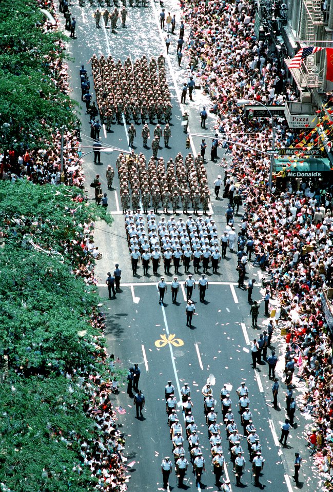 Desert Storm march in the Welcome Home parade