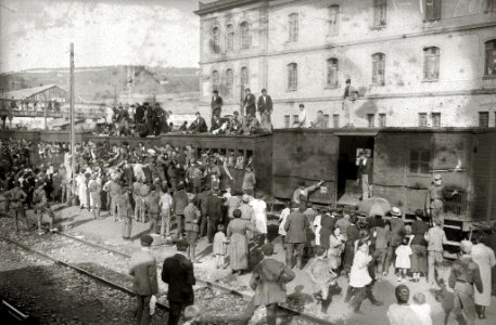 Despedida a las tropas antes de partir a la guerra de África (13 de 14) - Fondo Car-Kutxa Fototeka