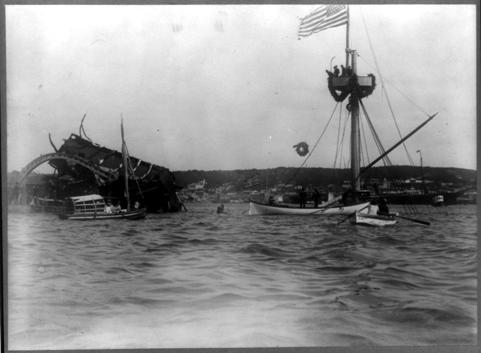 Destruction of Maine, Havana harbor, Cuba, Spanish-American War 1898 LCCN2013646059