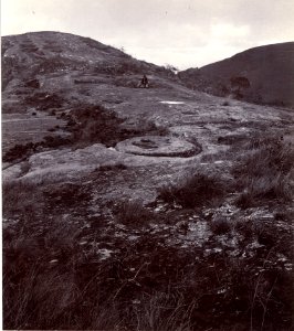 Det skulpterade berget vid Samaipata. Se även 72-73-76. Ymer 1910, s.276 - SMVK - 0071.0036