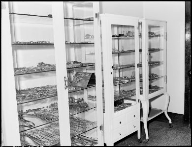 Detail of instrument room in company owned hospital. U.S. Coal & Coke Company, U.S ^30 & 31 Mines, Lynch, Harlan... - NARA - 541418