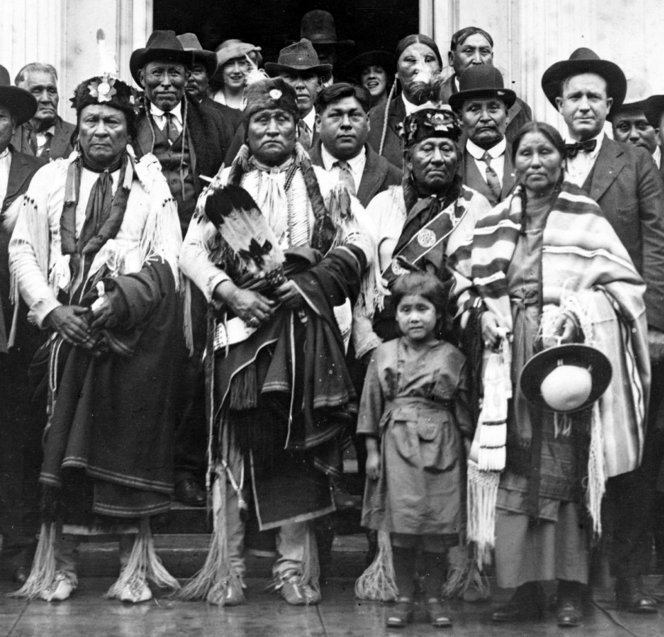 Detail, Indian group at the White House LCCN93502787 (cropped)