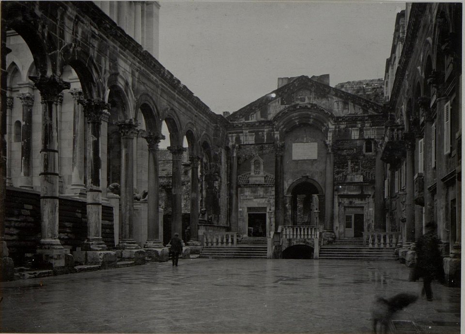 Details vom Diokletians Palast in Spalato. Aufgenommen im März 1916. (BildID 15452757)