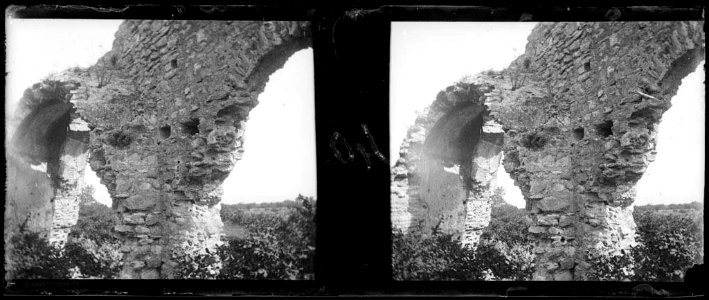 Detall d'un edifici en ruïnes de la vil·la romana de Centcelles