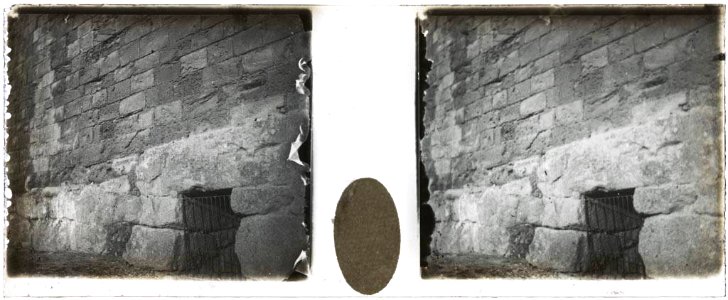 Detall d'una porta de la muralla ciclòpia de Tarragona