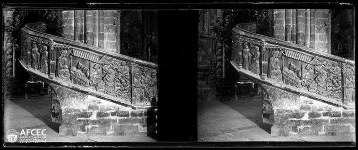 Detall de l'escala a l'interior de l'església de Santa Maria de Morella