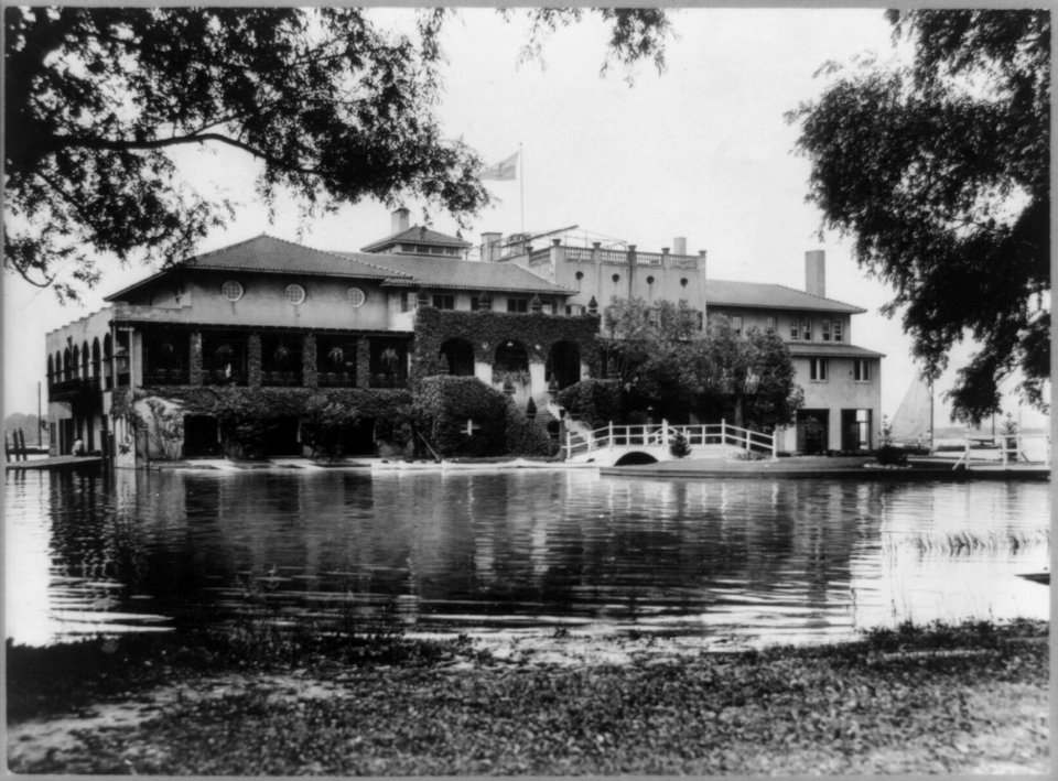 Detroit boat club, Belle Isle, Detroit, Michigan LCCN2005676527
