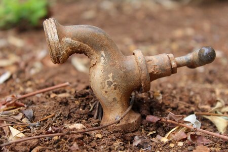 Faucet soil ground