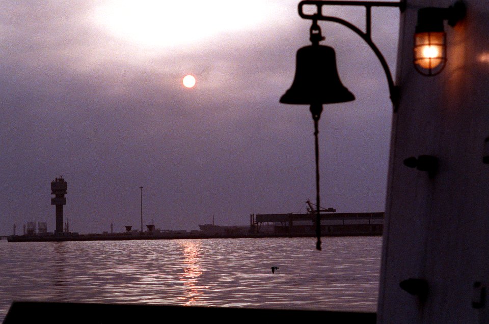 DN-SC-91-08101 (19957230788)