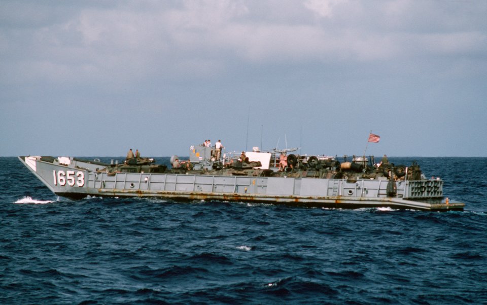 DN-ST-90-11357 (20379832970)