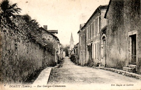 Doazit (Landes) - rue Georges-Clémenceau