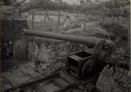 Doberdo-Plateau. Itl.20.5cm Schiffsgeschütz. (Ende April 1918.) (BildID 15664719)
