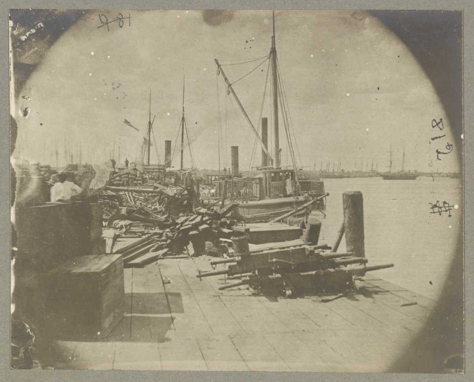 Docks in City Point, Va LCCN2012649544