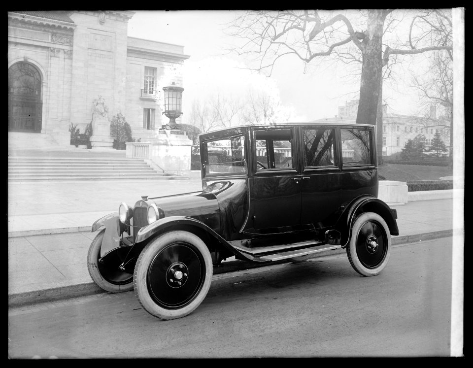 Dodge sedan, 1922 LCCN2016852469