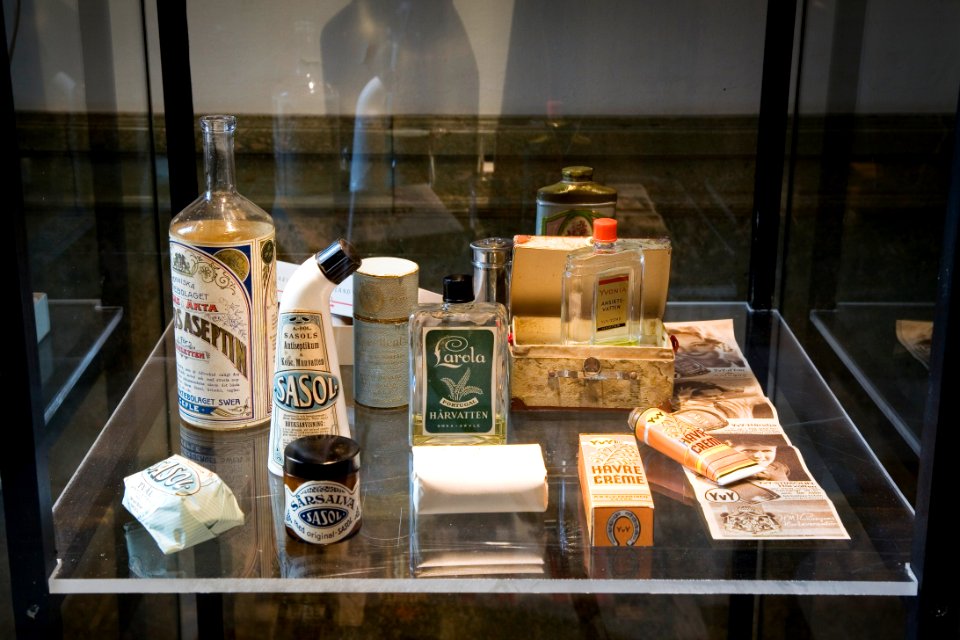 Dokumentation av utställningen Passion för parfym, 2007, Hallwylska museet - Hallwylska museet - 86448