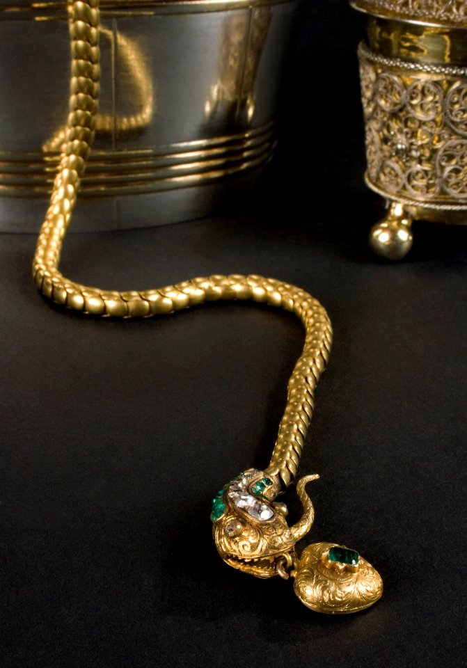 Dokumentation, utställningen Silver och smycken till vardag och fest år 2006 - Hallwylska museet - 85811