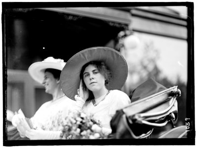 DOLLY MADISON BREAKFAST. CLARK, GENEVIEVE, MARRIED JAMES THOMSON, 1915 LCCN2016863650