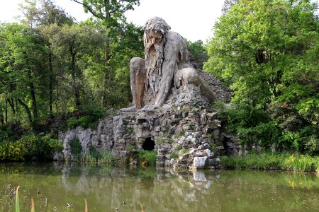 Giant sculpture pond