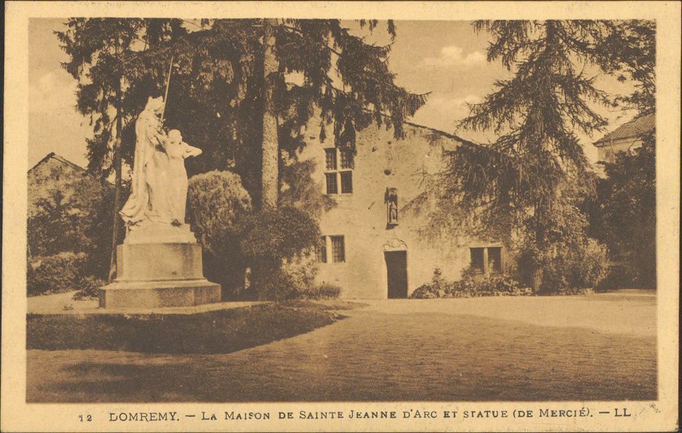 Domrémy, La Maison de Sainte Jeanne d'Arc et statue (de Mercié) CP 3335 PR