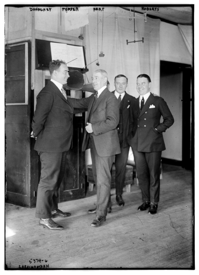 Donaghey - Porter - Hart - Roberts LCCN2014711971