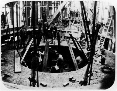 Deutscher Photograph um 1869 - Rheinbrücken-Baustelle bei Hamm. Mauerwerk der Senkglocken (Zeno Fotografie)