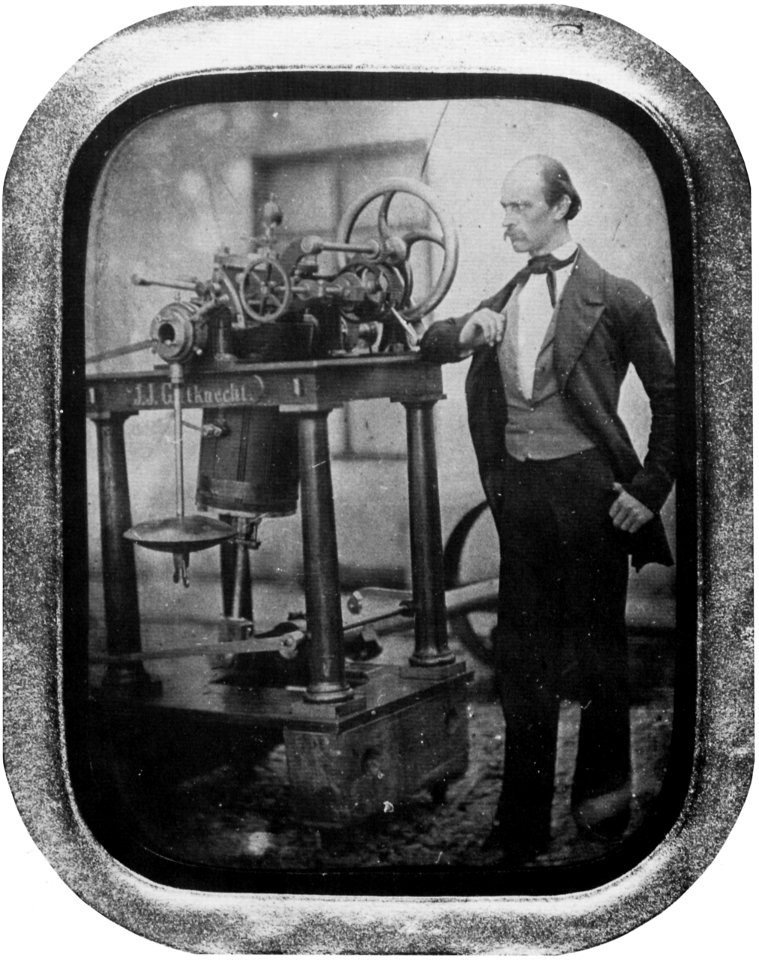 Deutscher Photograph um 1855 - Herr mit Dampfmaschine (Zeno Fotografie)