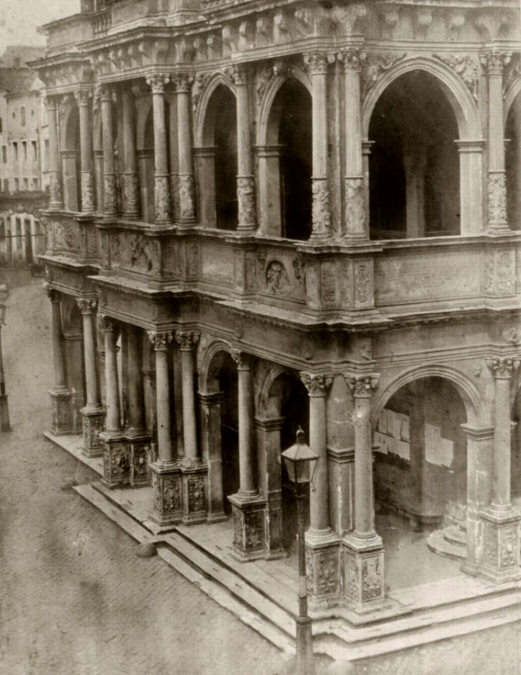 Deutscher Photograph um 1855 - Seitliche Ansicht der Rathauslaube (Zeno Fotografie)