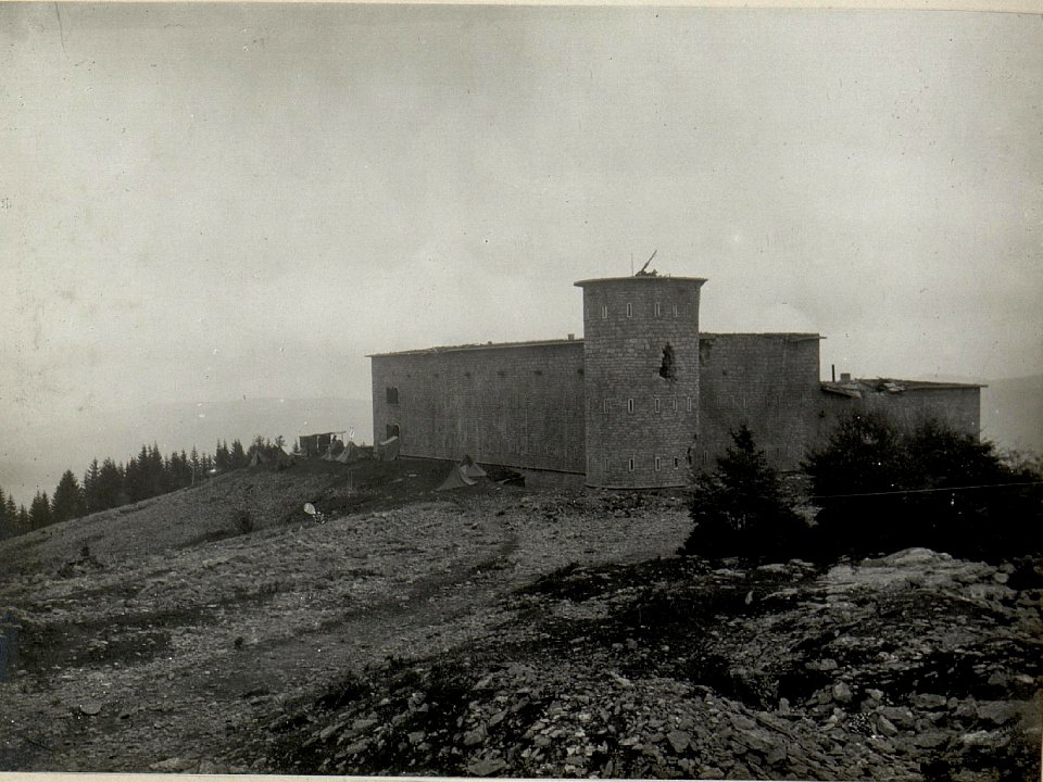 Devensivkaserne Interotto. Aufgenommen am 5. Juni 1916. (BildID 15534385)