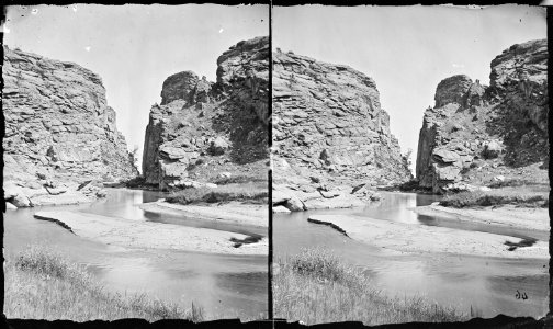 Devil's Gate, Sweetwater River - NARA - 517401
