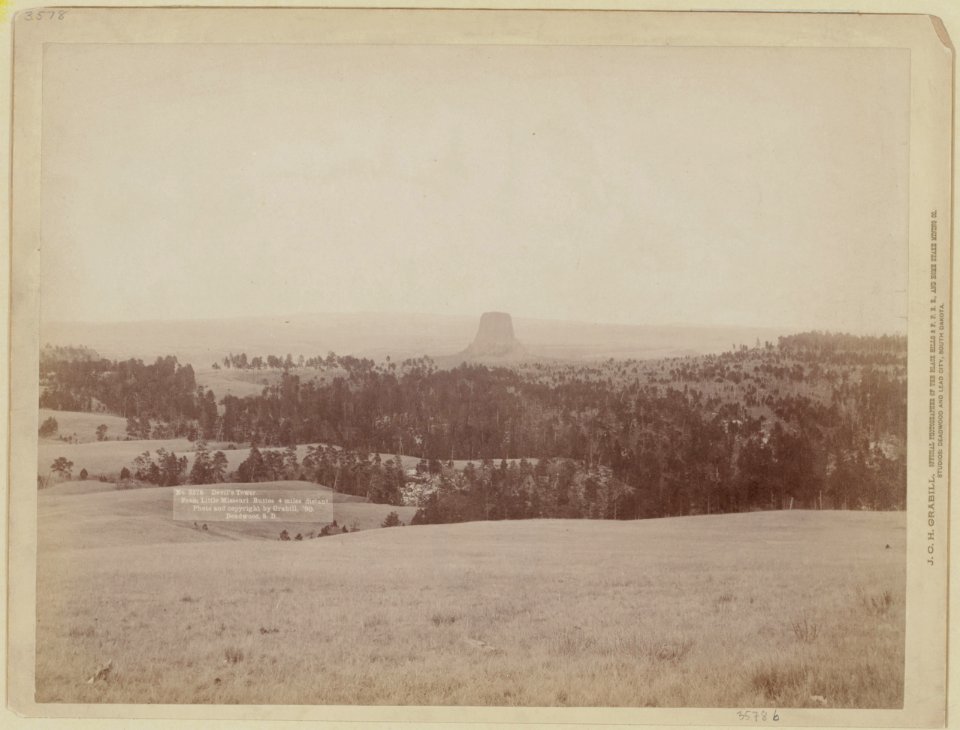 Devil's Tower. From Little Missouri Buttes 4 miles distant LCCN99613926