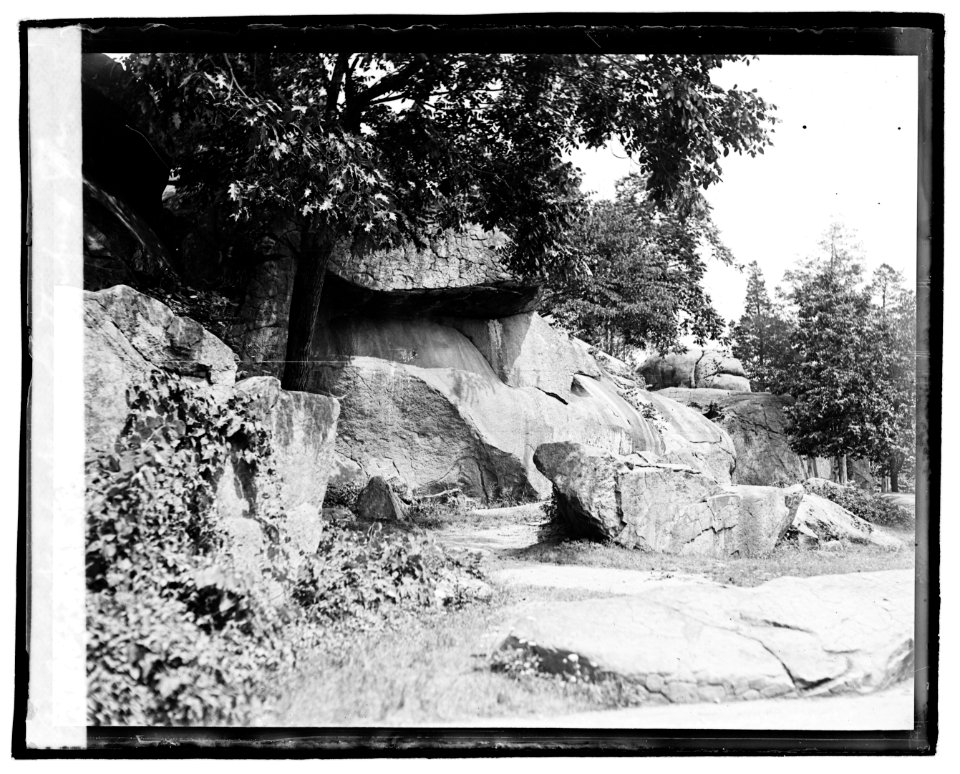 Devils Den, Gettysburg, Pa. LCCN2016828499