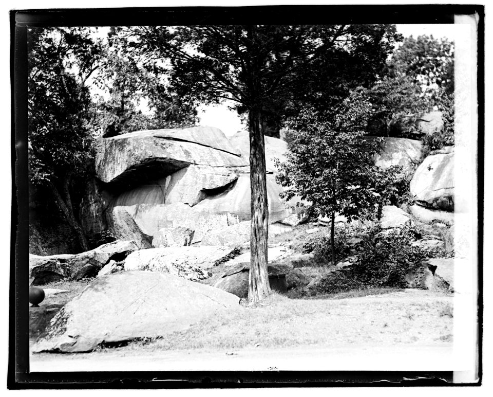 Devils Den, Gettysburg, Pa. LCCN2016828498