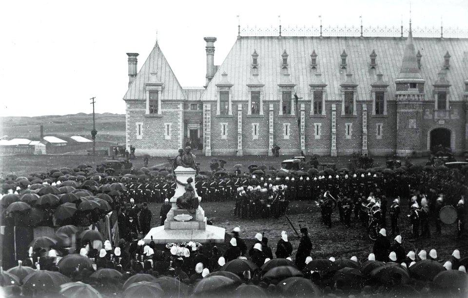 Devoilement du monument Short-Wallick le 12 novembre 1891
