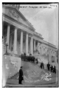 Dewey funeral at Capitol LCCN2014703800