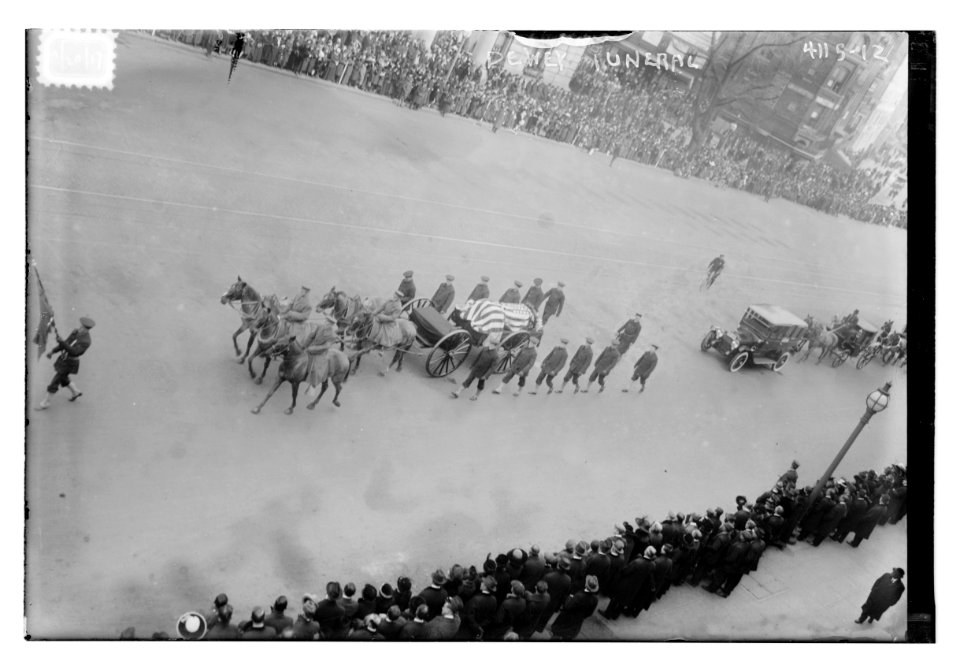 Dewey funeral LCCN2014703807