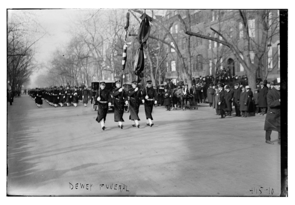 Dewey funeral LCCN2014703805