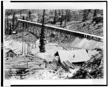 Dewey mine, showing old Caswell sluice LCCN94505024