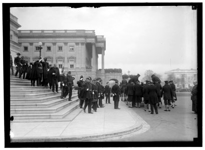 DEWEY, GEORGE, ADMIRAL, U.S.N. LEAVING CAPITOL LCCN2016866944