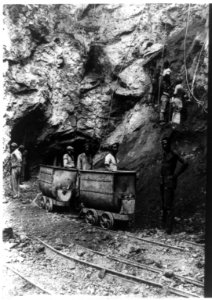 Diamond miners at the bottom of a great shaft at the Wesselton Mines, Kimberley, South Africa LCCN92521094