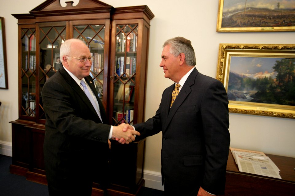 Dick Cheney shakes hands Rex Tillerson