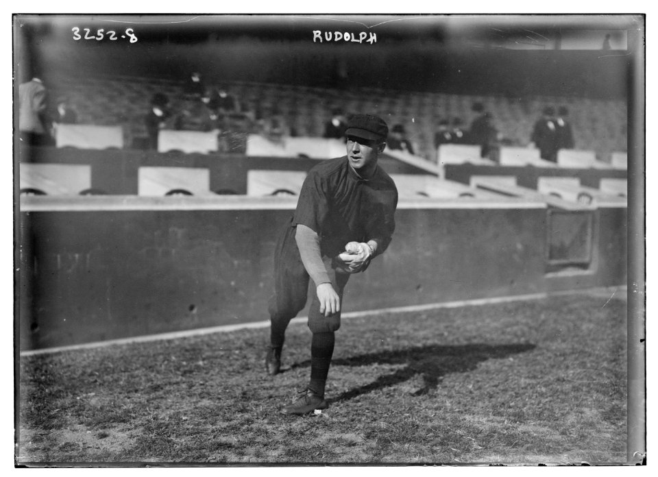 Dick Rudolph throwing ball, Boston NL (baseball) LCCN2014697683