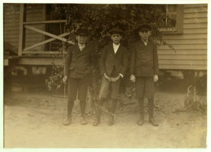 Dickson Mill, Laurinburg, N.C. Fred Butler, (smallest). Been in mill 2 years. Others one year. Witness, S.R. Hine. LOC nclc.01507