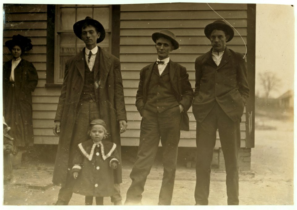 Dickson Mill, Laurinburg, N.C. Some of 'hands.' Sunday, Dec. 6, 08. Witness, Sara R. Hine. LOC nclc.01502