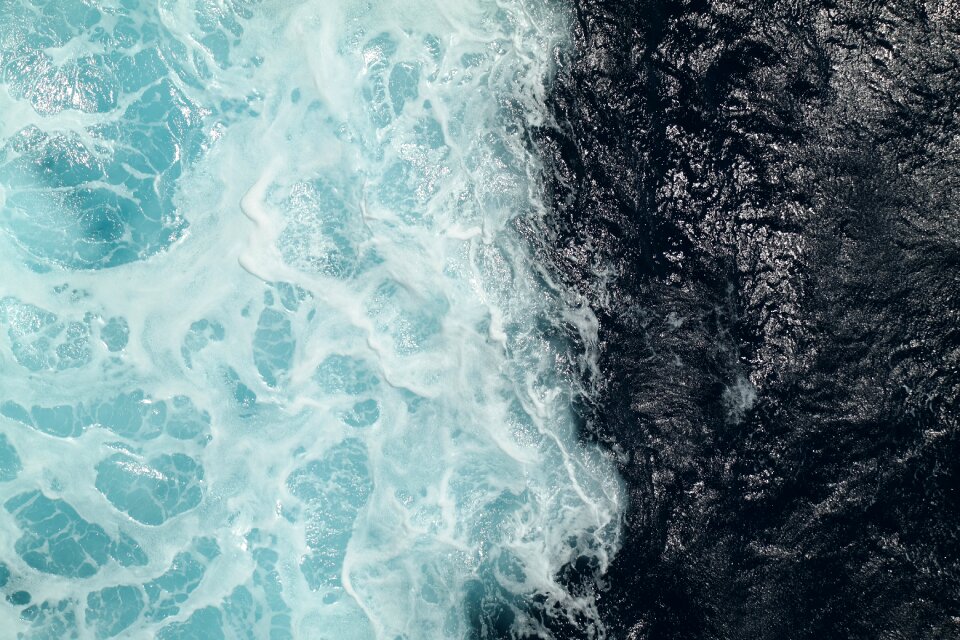 Wave motion crossing ship