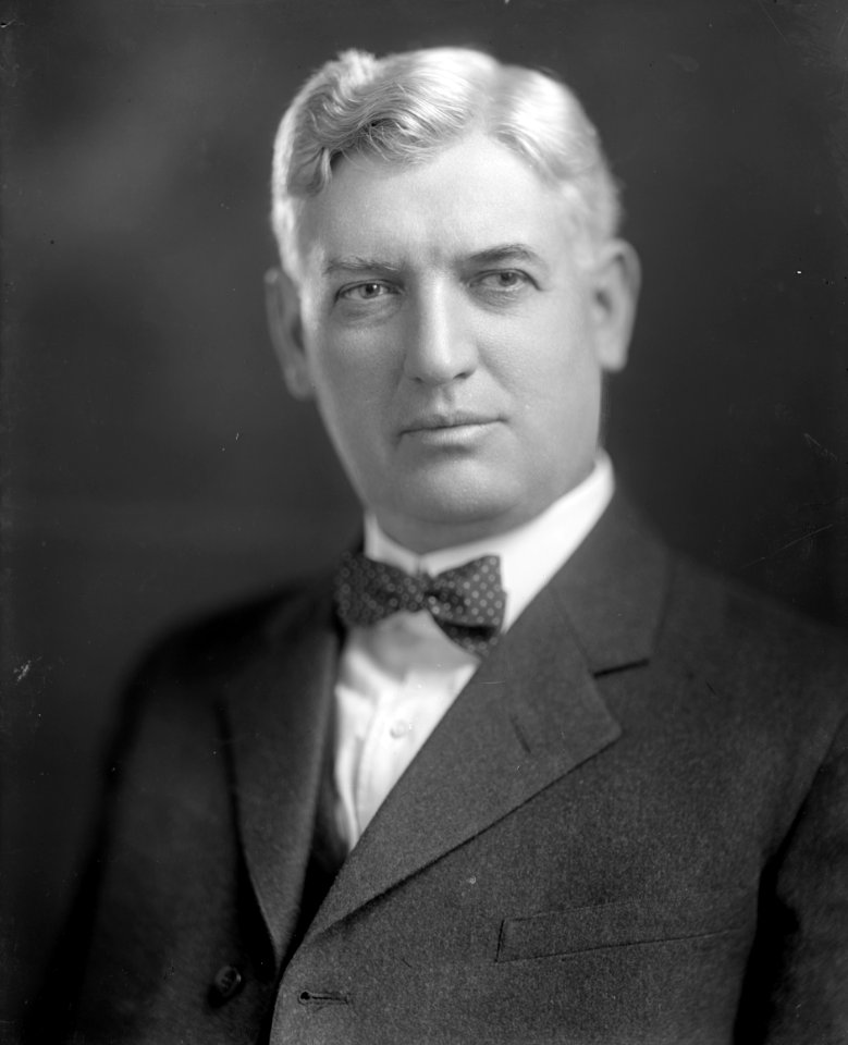 DICKINSON, LESTER J. HONORABLE LCCN2016860453 (cropped)