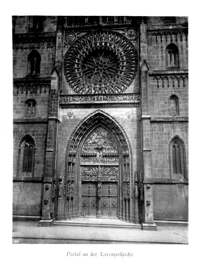 Die Baudenkmäler der Stadt Nürnberg 025 Portal an der Lorenzerkirche