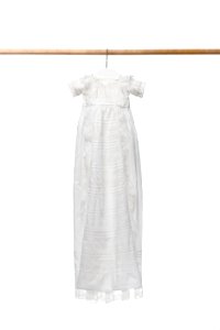 Dopklänning av vit bommulsbatist - Hallwylska museet - 89310