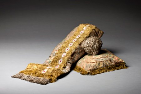Doppåse. Till boken Kanonsalut och vaggor - kungliga födslar och dop av Lena Rangström - Livrustkammaren - 89043